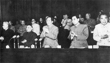 说明: C:\Users\Administrator\Desktop\党史长廊114\第一分屏材料包-党史回眸\一屏（轮播）\轮播2-社会主义革命与建设时期\25-1958年5月中共八大二次会议，通过了“鼓足干劲、力争上游、多快好省地建设社会主义”的总路线.jpeg